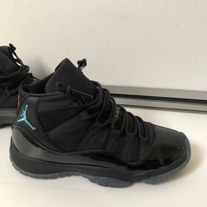 Jordan 11 gamma blue size 5.5 or 6 !